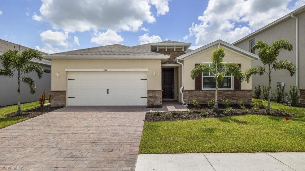 572 SPRING HILL LAKE LOOP CAPE CORAL, FL 33993