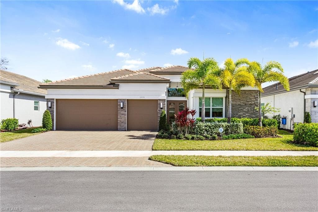 12058 Mimosa ST NAPLES, FL 34120