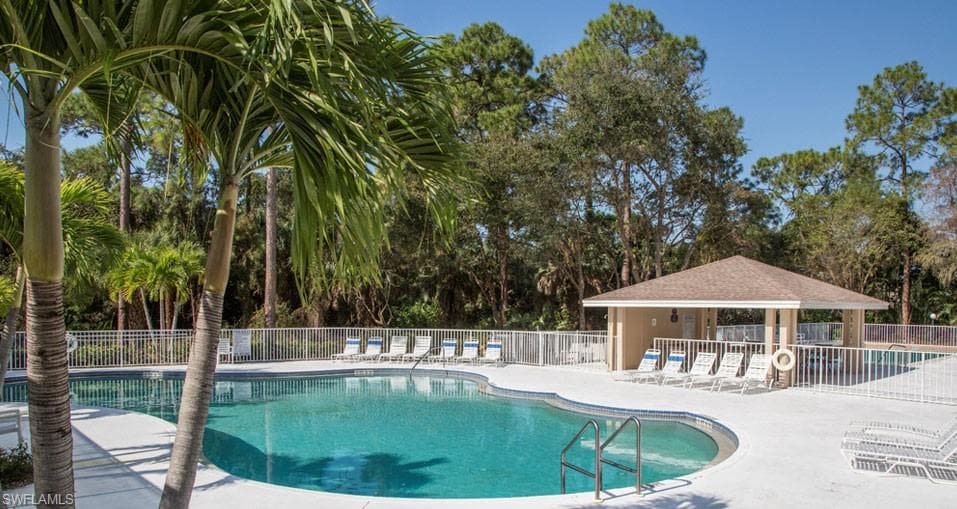 326 Dover PL J203 NAPLES, FL 34104