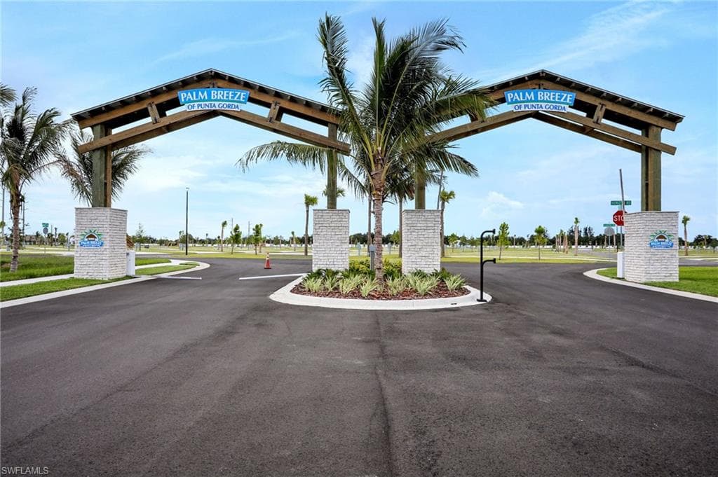 8 Bay Breeze BLVD PUNTA GORDA, FL 33982