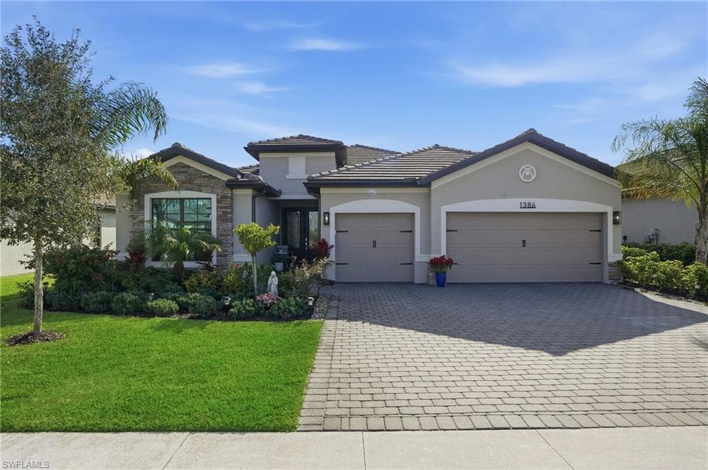 1384 Birdie DR NAPLES, FL 34120