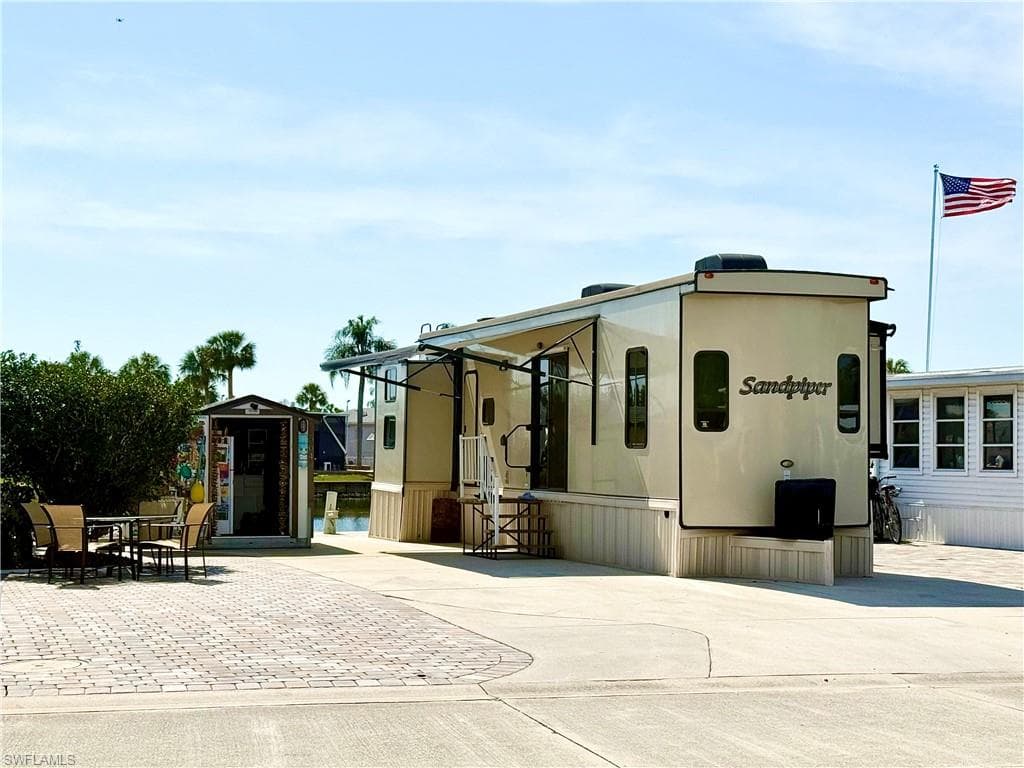 564 Cattleya Refuge 564 NAPLES, FL 34114