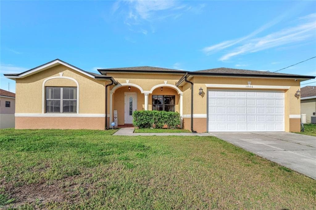 3806 35th ST SW LEHIGH ACRES, FL 33976