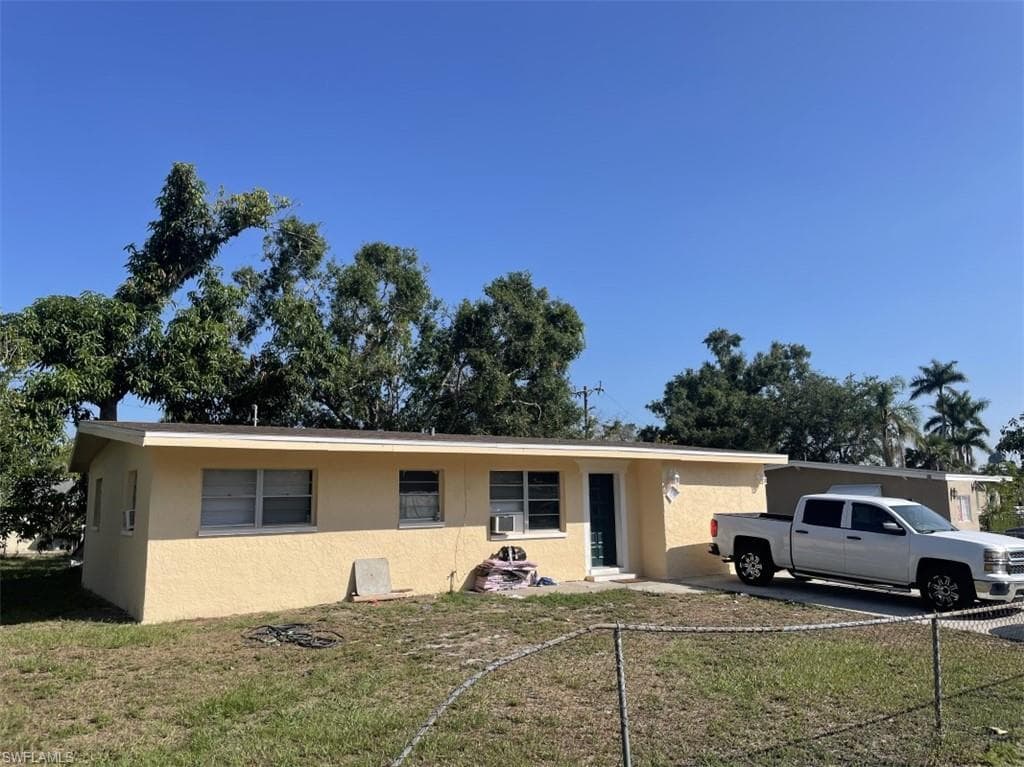 1160 Sumter DR FORT MYERS, FL 33905