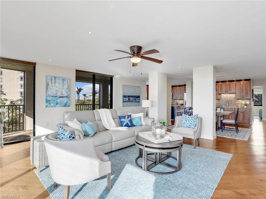 11030 Gulf Shore DR 202 NAPLES, FL 34108