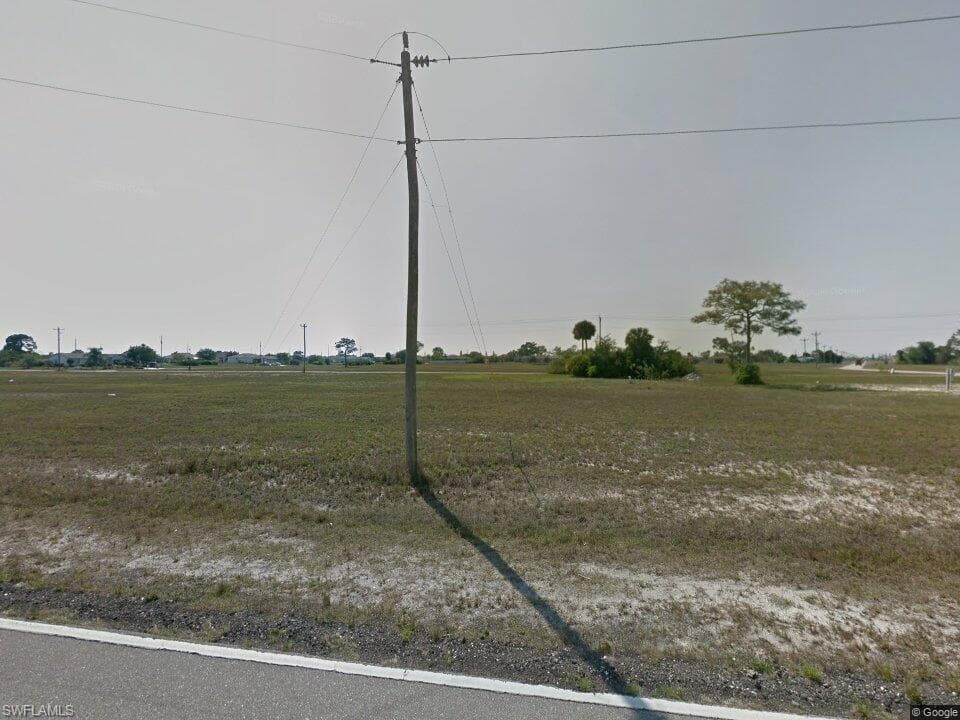 2632 Santa Barbara BLVD N CAPE CORAL, FL 33993
