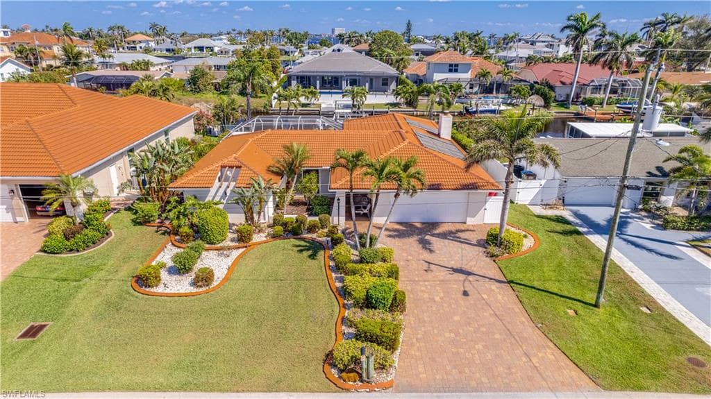 5331 Mayfair CT CAPE CORAL, FL 33904