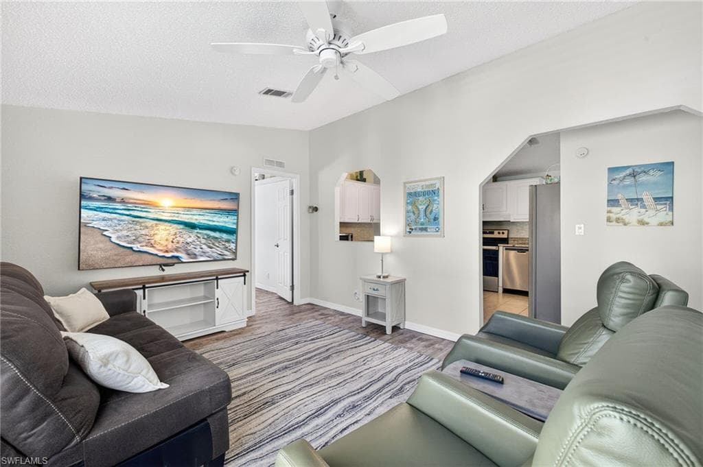 10390 Wales LOOP BONITA SPRINGS, FL 34135