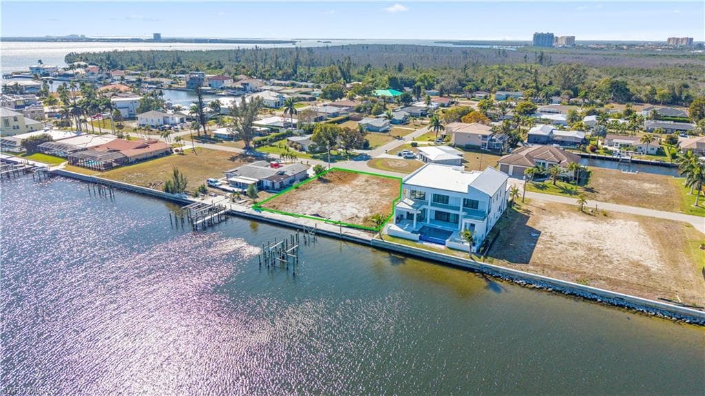 5837 SW 1st AVE CAPE CORAL, FL 33914