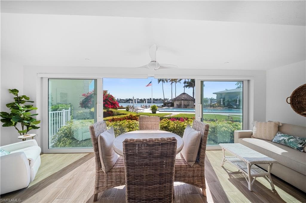2850 Gulf Shore BLVD N 108 NAPLES, FL 34103
