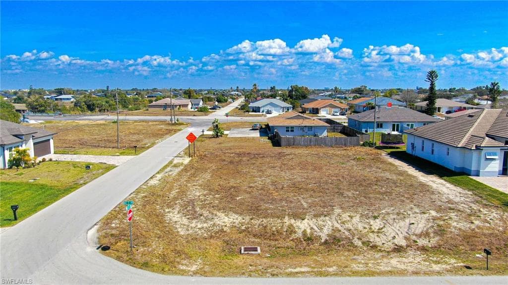 1117 NE 7th PL CAPE CORAL, FL 33909