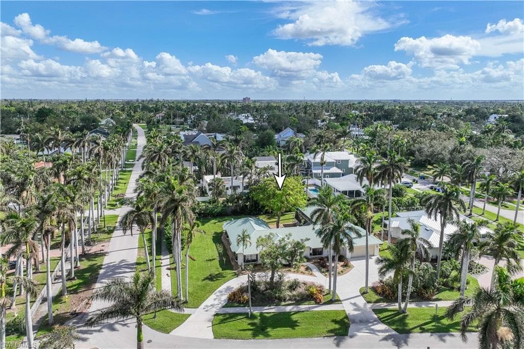 3209 W Riverside DR FORT MYERS, FL 33901