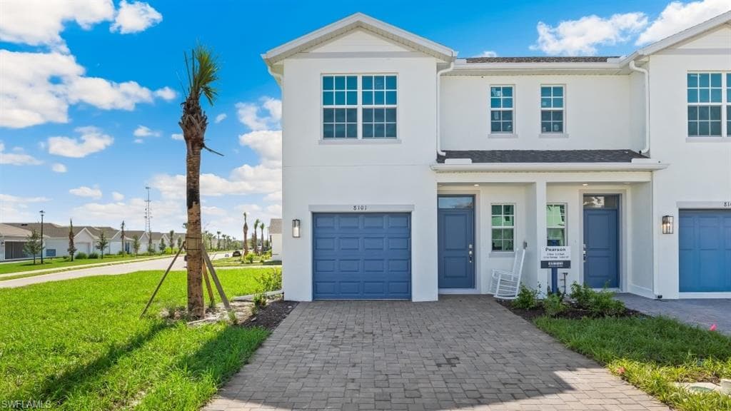 8303 EVERLY PRESERVE DR LEHIGH ACRES, FL 33971