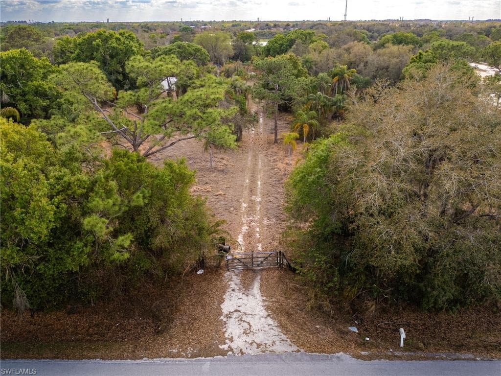 535 Evans RD LABELLE, FL 33935