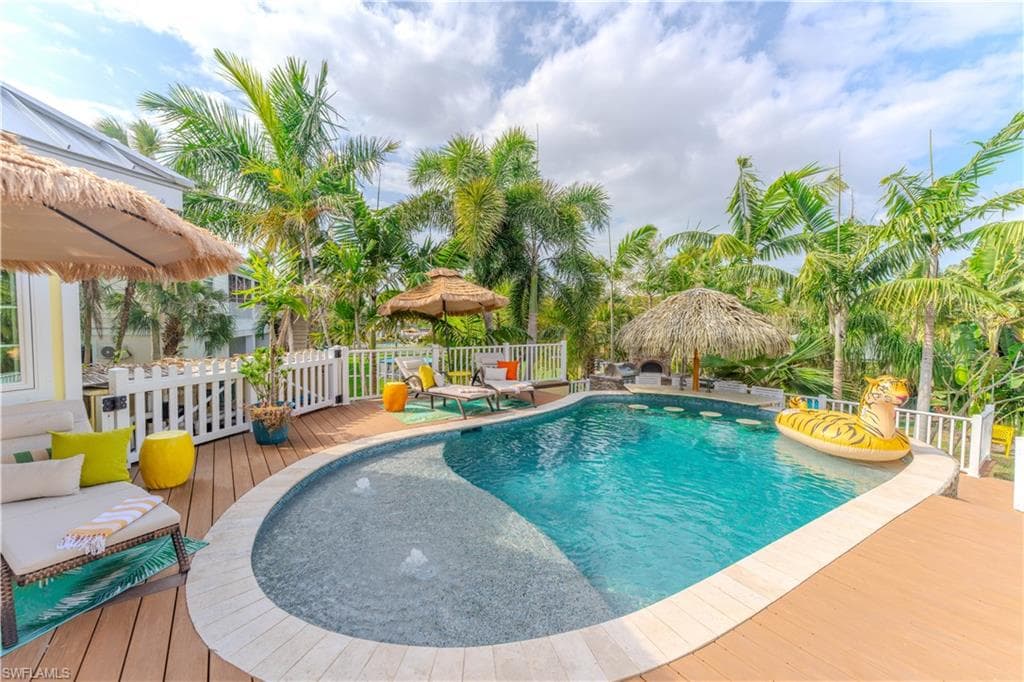 7146 Congdon RD FORT MYERS, FL 33908