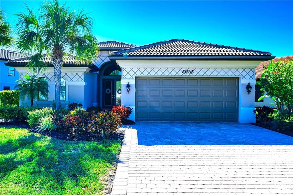 10505 Valencia Lakes DR BONITA SPRINGS, FL 34135