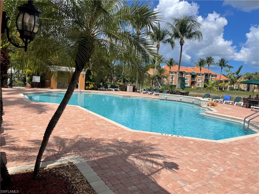 1180 Wildwood Lakes BLVD 106 NAPLES, FL 34104