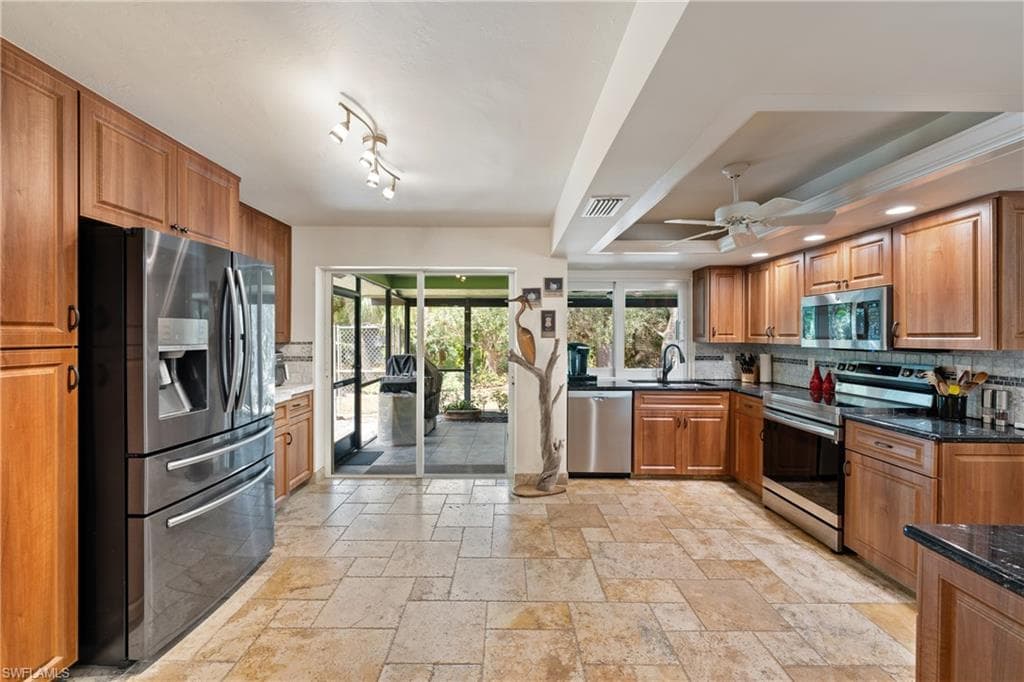 234 Duncan LN NORTH FORT MYERS, FL 33903
