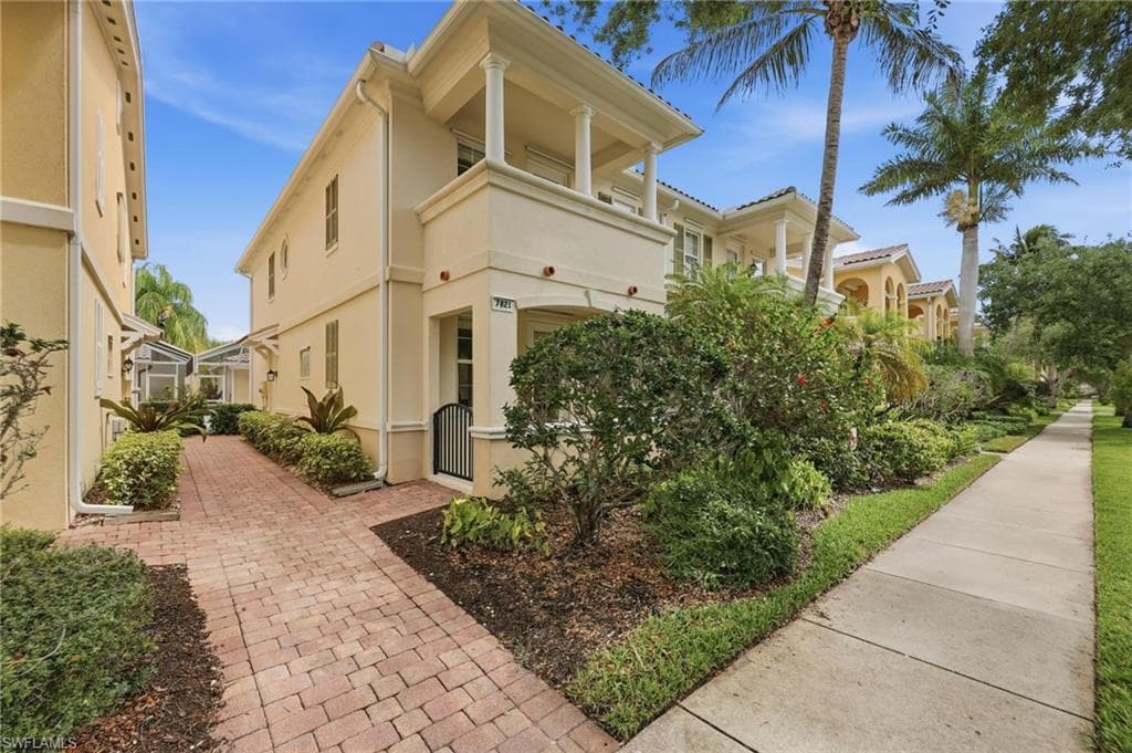 7821 Veronawalk BLVD NAPLES, FL 34114