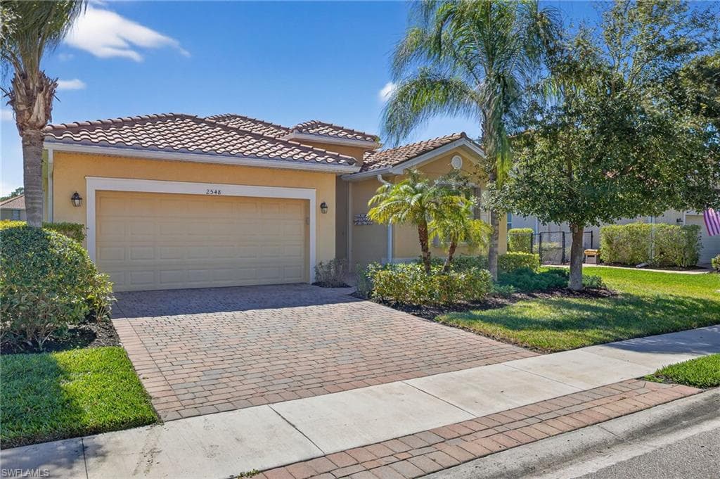 2548 Caslotti WAY CAPE CORAL, FL 33909