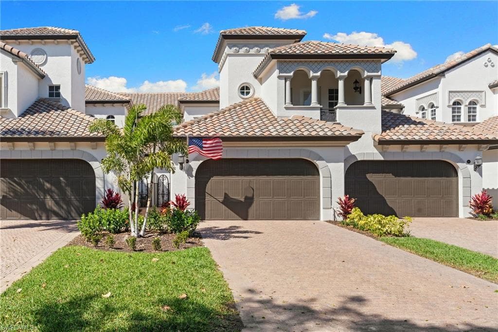 3695 Montreux LN 103 NAPLES, FL 34114