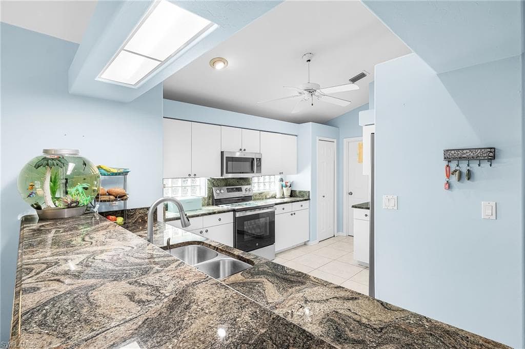 9391 Palm Island CIR NORTH FORT MYERS, FL 33903