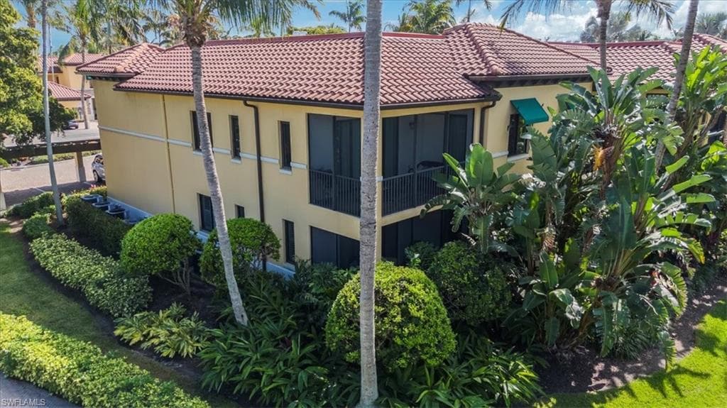 965 Sandpiper ST J107 NAPLES, FL 34102