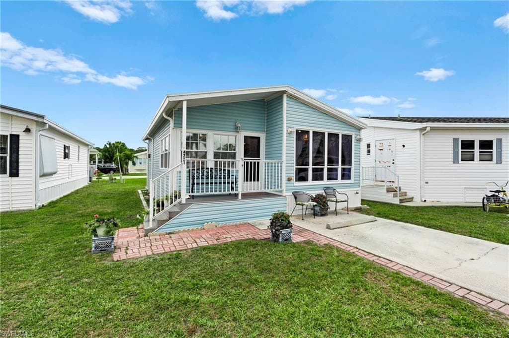 4751 Lafayette LN W ESTERO, FL 33928