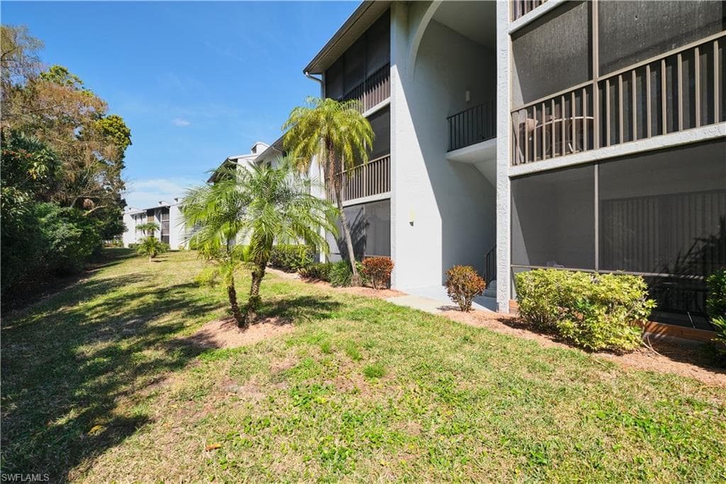 9650 Green Cypress LN 22 FORT MYERS, FL 33905