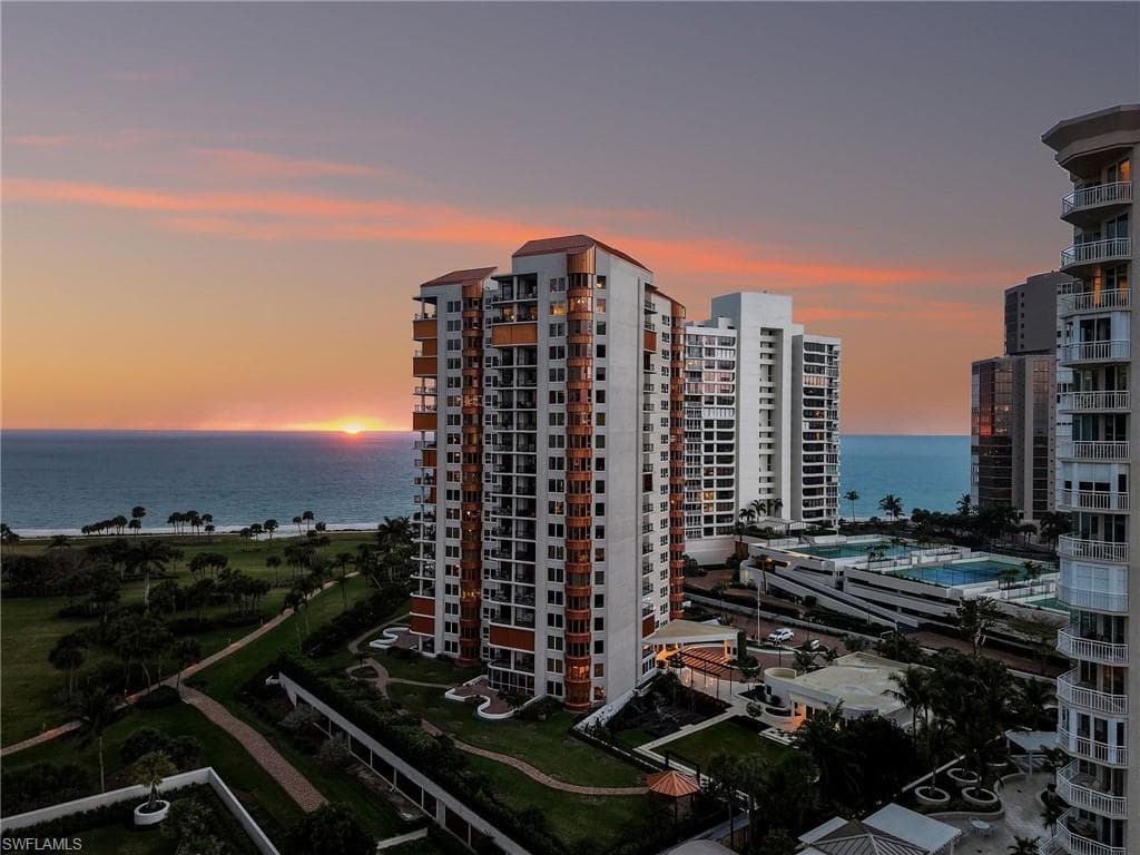 4251 Gulf Shore BLVD N 6C NAPLES, FL 34103