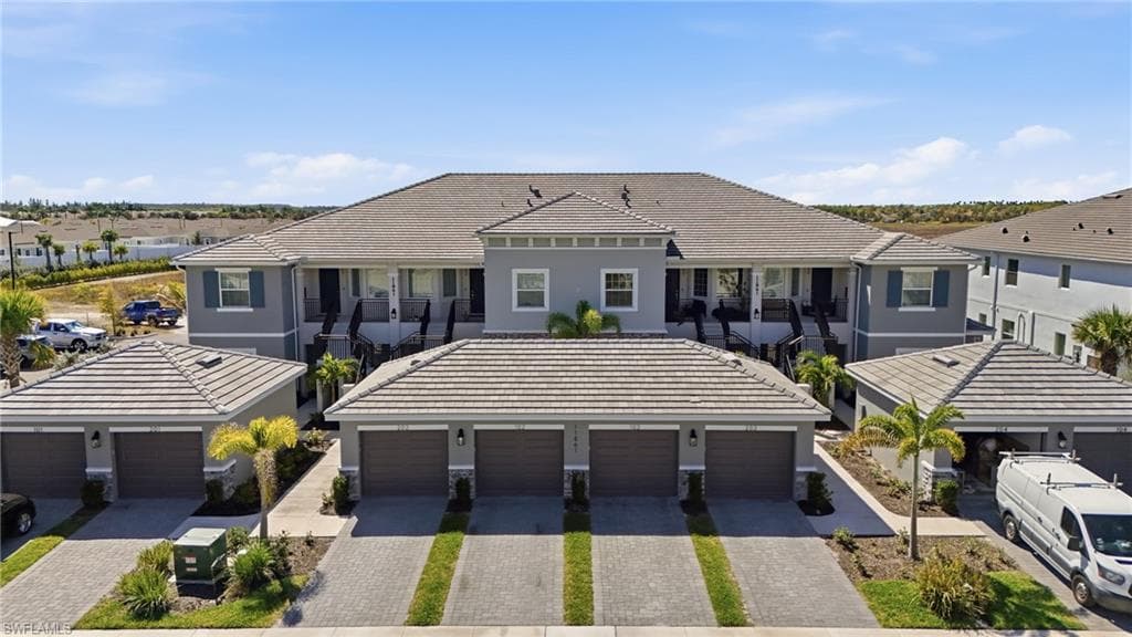 11861 Venetian Lagoon DR 203 FORT MYERS, FL 33913