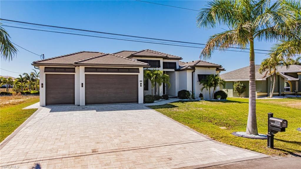 2524 SW 25th ST CAPE CORAL, FL 33914