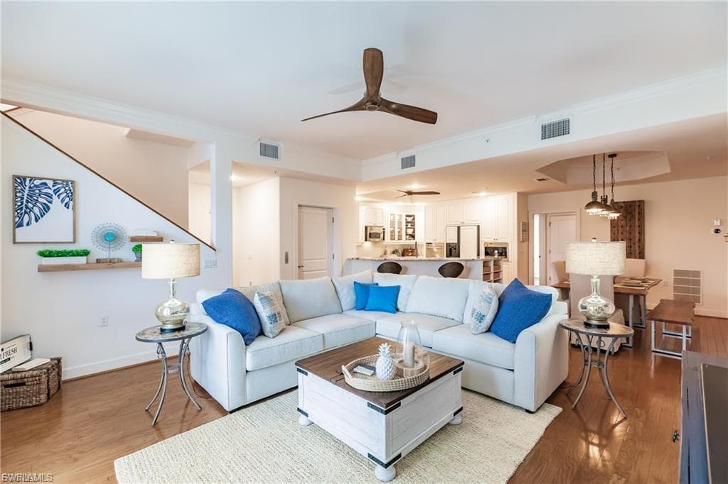 572 11th AVE S 2 NAPLES, FL 34102