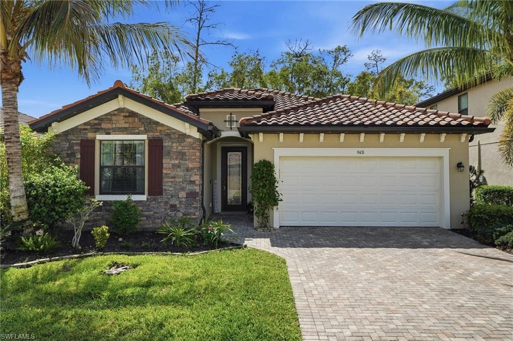 9431 Foxglove LN NAPLES, FL 34120