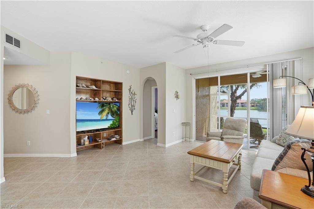 6560 Huntington Lakes CIR 104 NAPLES, FL 34119