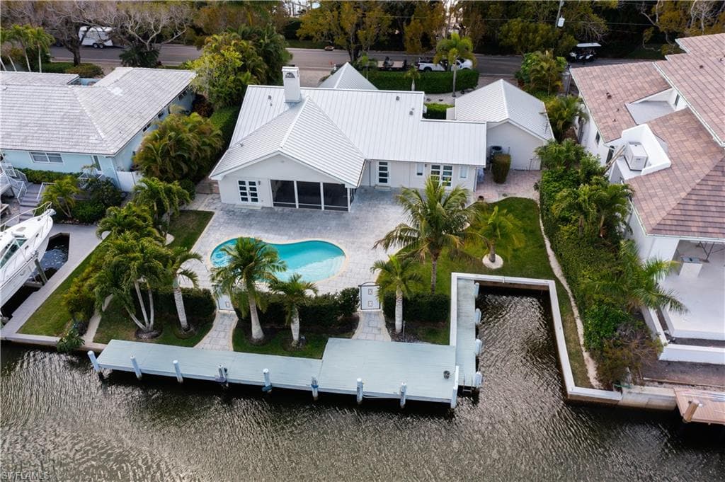 675 18th AVE S NAPLES, FL 34102
