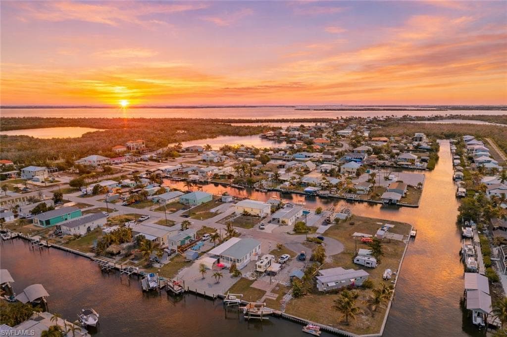 2705 Patterson CT ST. JAMES CITY, FL 33956
