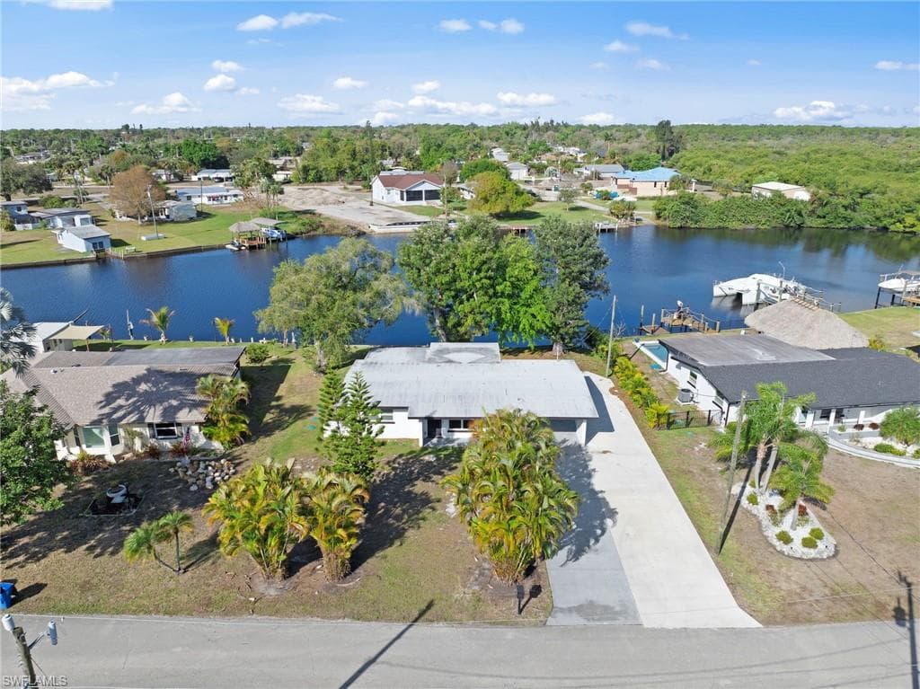 1313 Thompson ST NORTH FORT MYERS, FL 33903