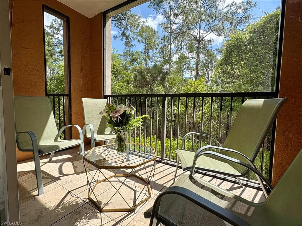 1105 Reserve CT 206 NAPLES, FL 34105