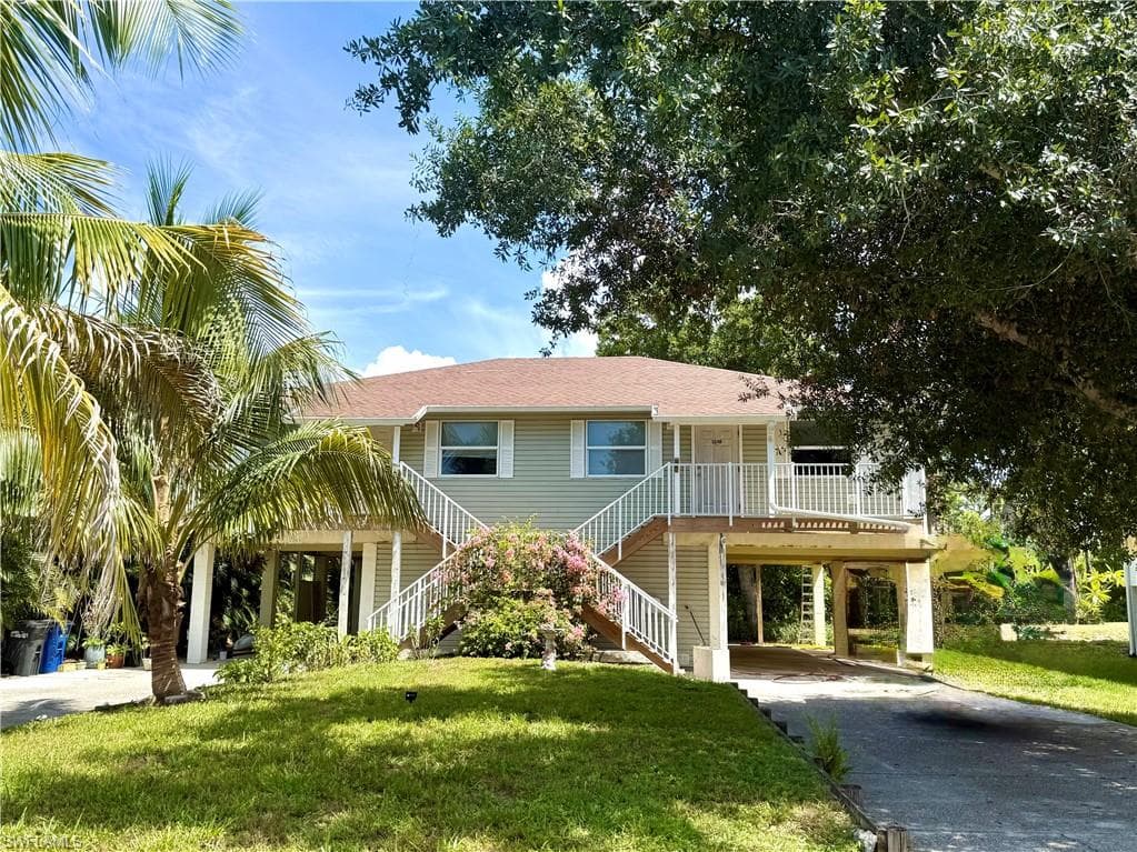 5548/5550 Birdsong LN BOKEELIA, FL 33922