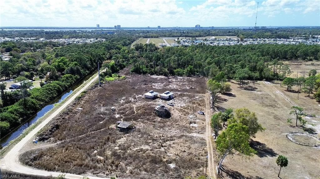 4800 Dor Lee LN NORTH FORT MYERS, FL 33917