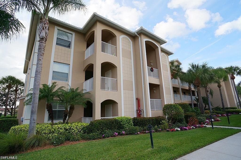 2710 Cypress Trace CIR 3021 NAPLES, FL 34119