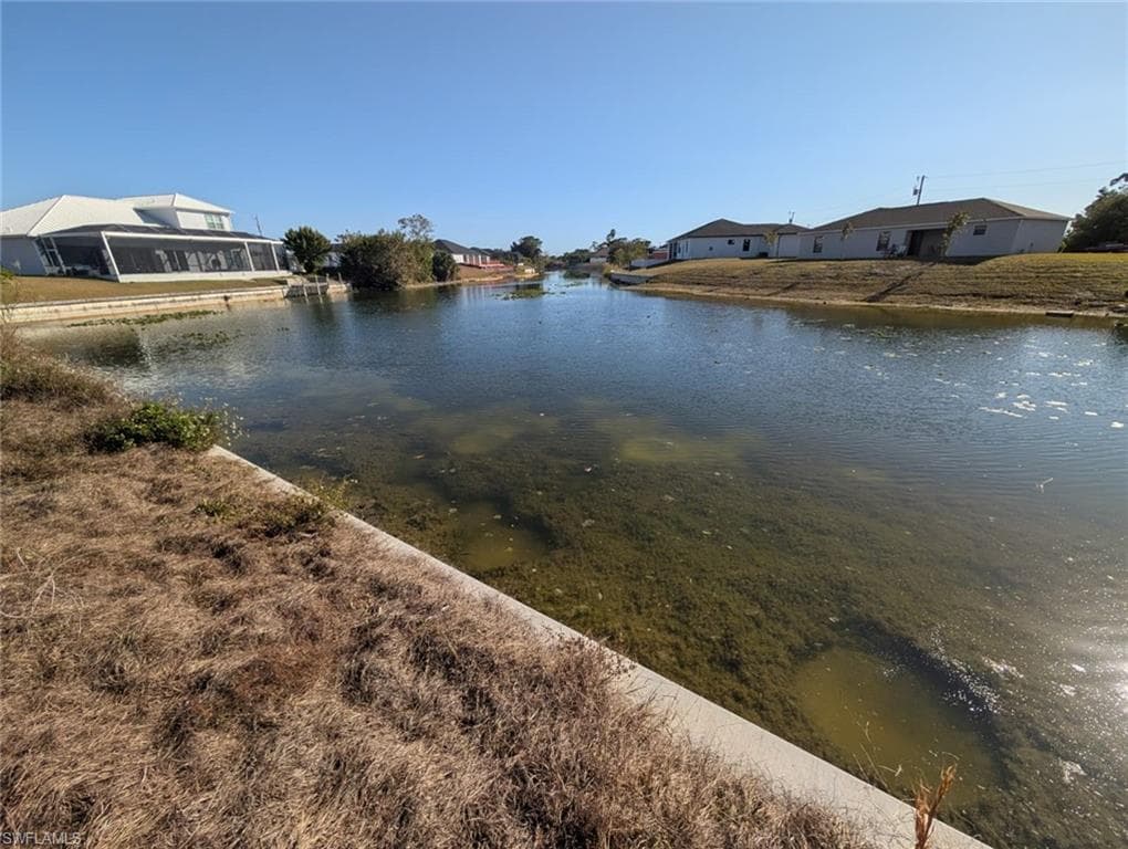 546 NE 5th CT CAPE CORAL, FL 33909