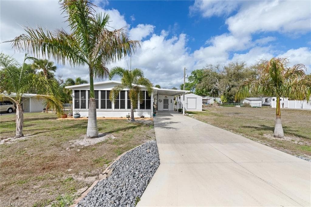 9347/9355 Boots ST PUNTA GORDA, FL 33982