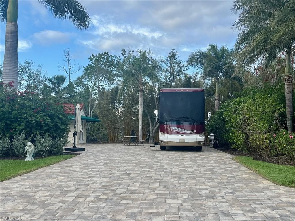 4710 Southern Breeze DR NAPLES, FL 34114