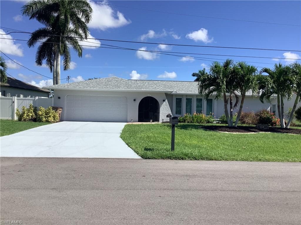 107 SE 39th ST CAPE CORAL, FL 33904