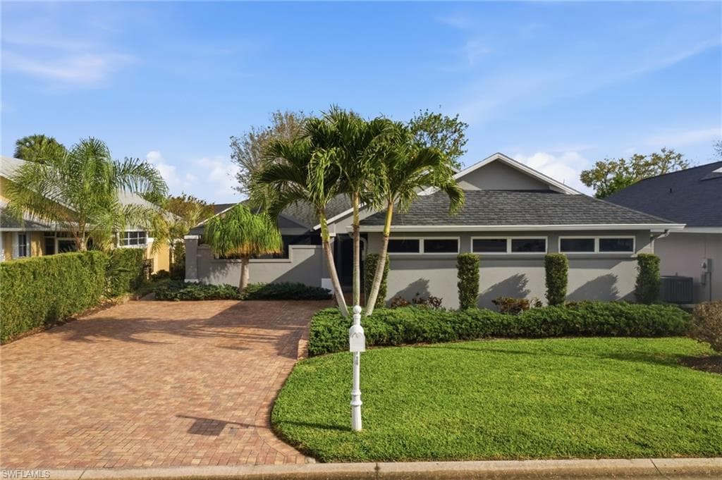 9455 Palm Island CIR NORTH FORT MYERS, FL 33903