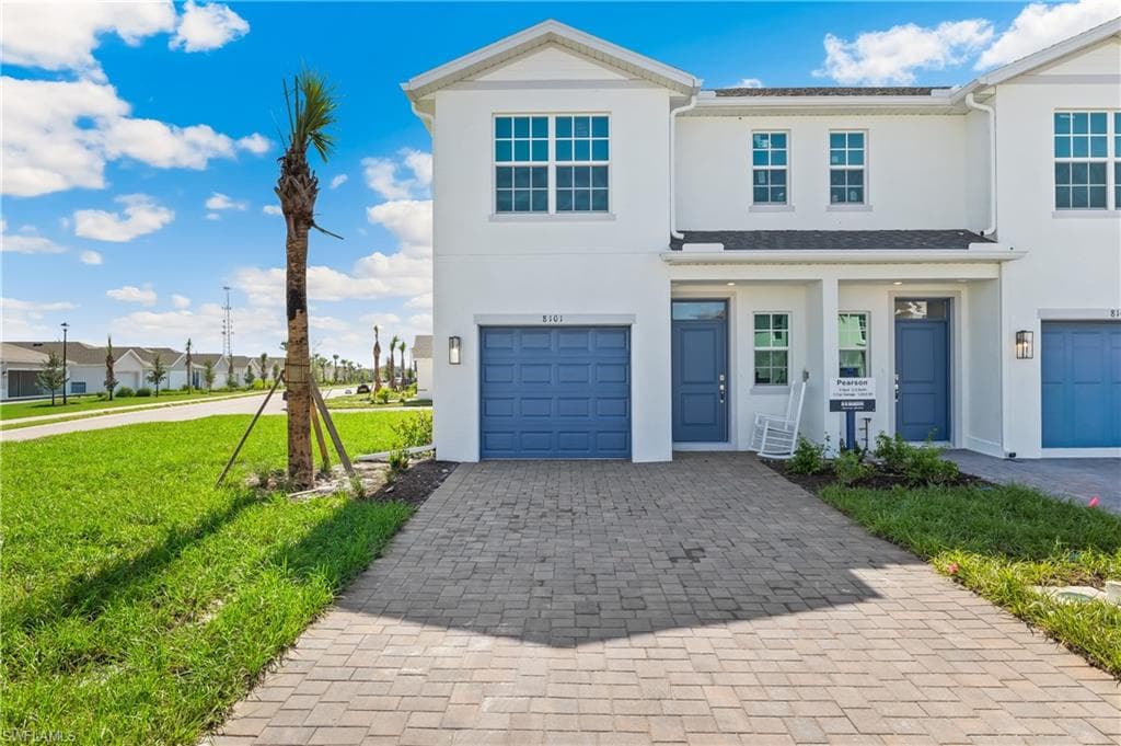 8261 EVERLY PRESERVE DR LEHIGH ACRES, FL 33971
