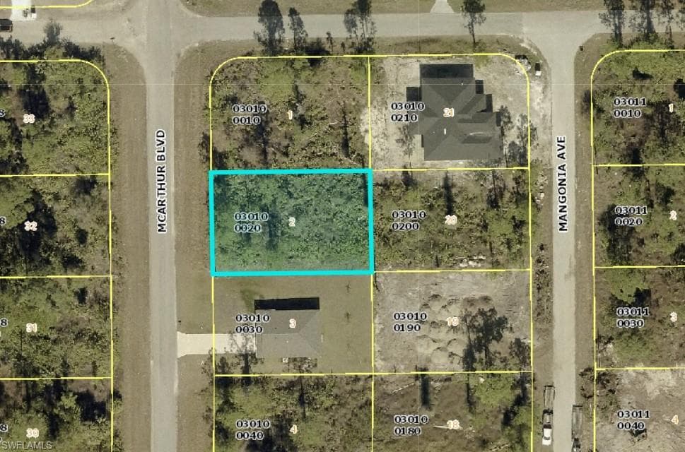 307 McArthur BLVD LEHIGH ACRES, FL 33974