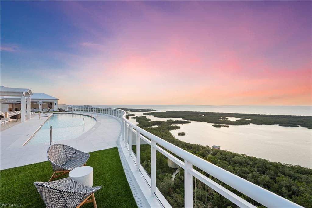 13935 Old Coast RD 406 NAPLES, FL 34110